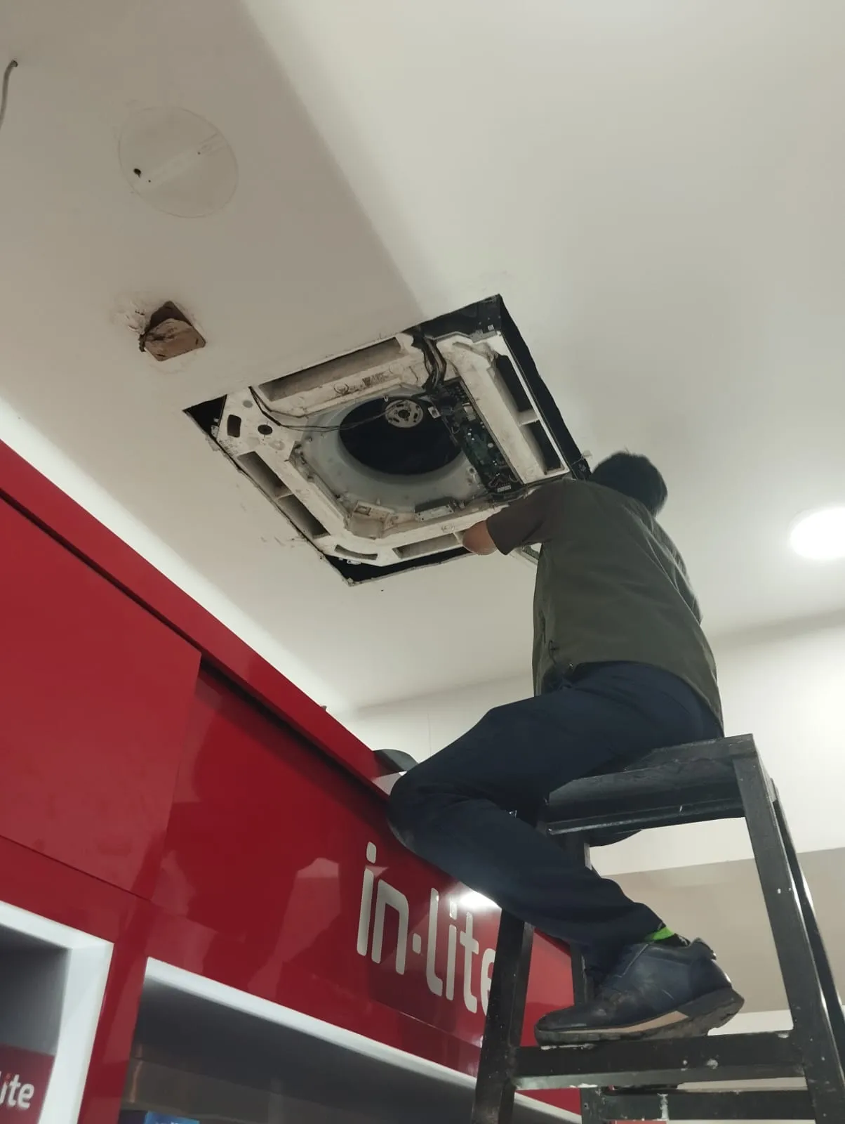 Tips Cari Jasa Servis AC Blimbing